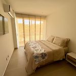 Amplio apartamento para 6 con piscina y playa en Baía Kristal
