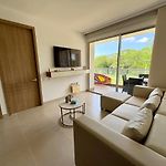 Amplio apartamento para 6 con piscina y playa en Baía Kristal