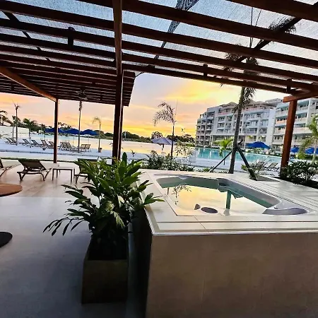 Amplio 6 Con Piscina Y Playa En Baía Kristal Apartamento