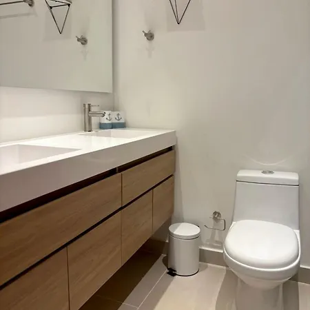 Amplio 6 Con Piscina Y Playa En Baía Kristal Cartagena