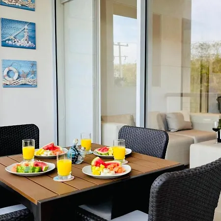 Apartamento Amplio 6 Con Piscina Y Playa En Baía Kristal Cartagena