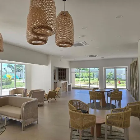 Amplio 6 Con Piscina Y Playa En Baía Kristal Apartamento *