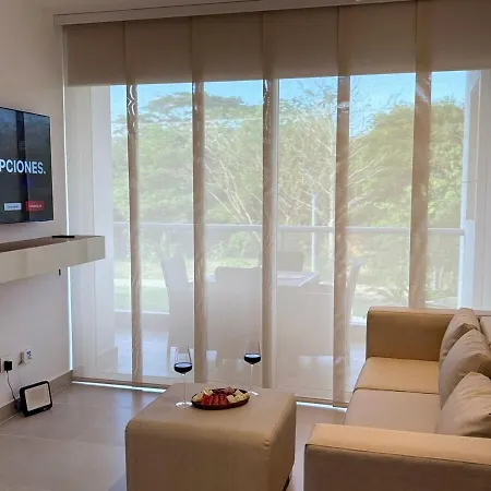 Amplio 6 Con Piscina Y Playa En Baía Kristal