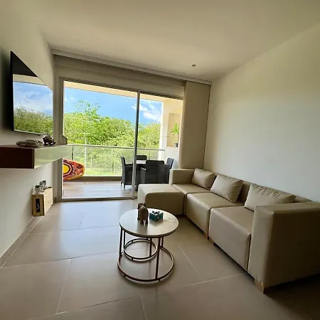 Apartamento Amplio 6 Con Piscina Y Playa En Baía Kristal Cartagena